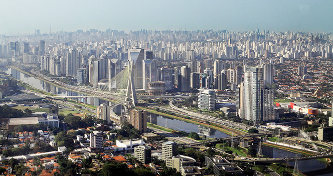 El crecimiento demográfico ilimitado y la nueva complejidad de la Metrópoli latinoamericana