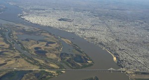 The relocation of the port: A problem or an opportunity? Reflections about the experience in the city of Rosario, Argentina