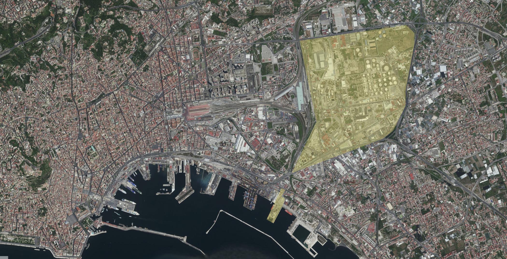 PORTUS-37-may-2019-FOCUS-Russo-Hein-De-Martino-Image_01_Naples-satellite-view