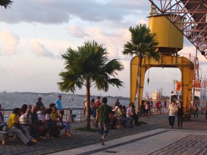 Estação das Docas na cidade portuária de Belém-PA. O modelo de revitalização de antigas áreas portuárias, seus acertos e desacertos na relação porto-cidade