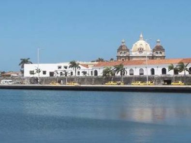 El eje portuario colonial de Cartagena de Indias. Reconversión en la nueva era