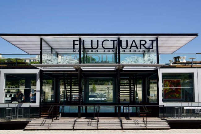 Fluctuart, the first street art museum floats on the river Seine