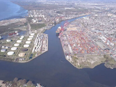 Lanús and Quilmes (Argentina). Port Traffic and Conflict with Urban Areas