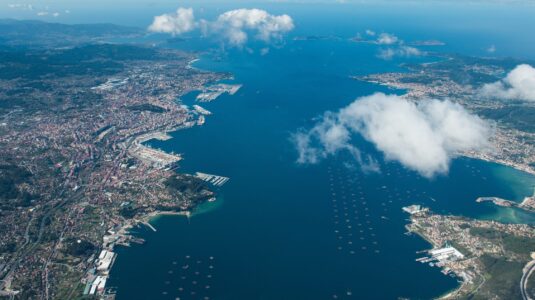 Vigo, a Port by and for the People