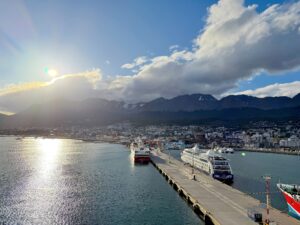 Ushuaia: from the “Creole Siberia” to the Custodianship of Antarctica